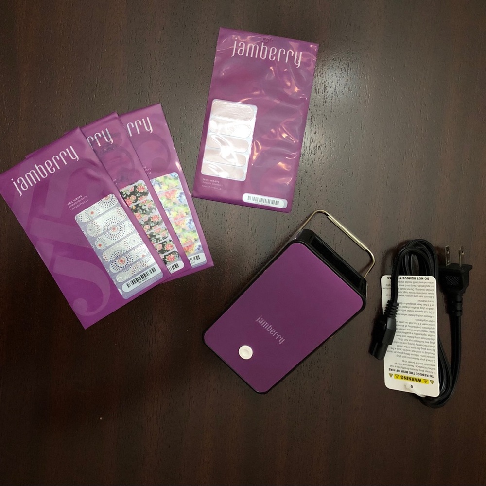 Jamberry - 4 Sheets & Mini Heater